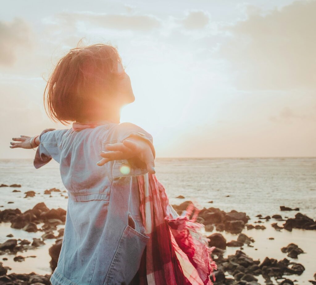 Get rid of self-doubt, low self-esteem, and emotional wounds so you can love yourself with my supportive self-love guidance.